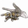 Статуэтка "Рука с монетами" от Brunel