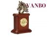  Часы с головой лошади от Vanbo