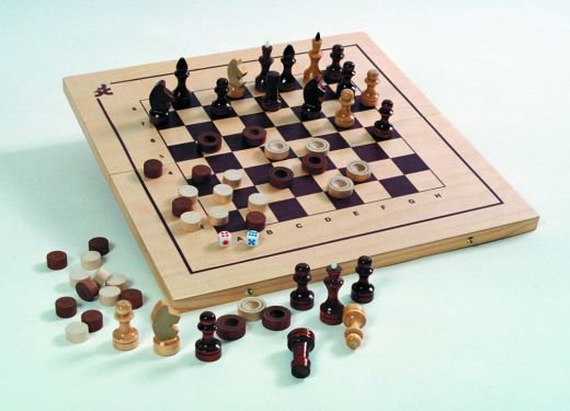 Игра "Три в одном" (нарды, шахматы, шашки)